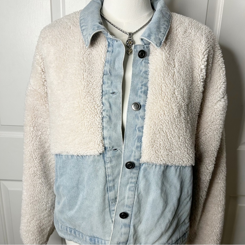 THREAD & SUPPLY
Sherpa Denim Jacket (Size L) - Picture 6 of 12